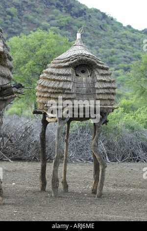 Garner auf Pfählen, Sudan Stockfoto