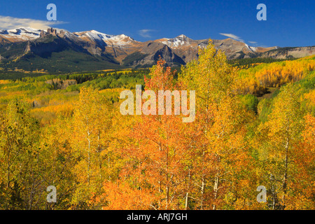 Die Schlösser gesehen aus Ohio Creek Pass Road, Gunnison, Colorado, USA Stockfoto