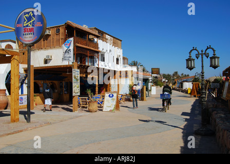 Strandpromenade, Dahab, Sinai-Halbinsel, Ägypten Stockfoto