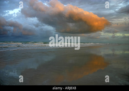 Sunrise Cloud, Australien, Western Australia, Kimberley, Broome Stockfoto