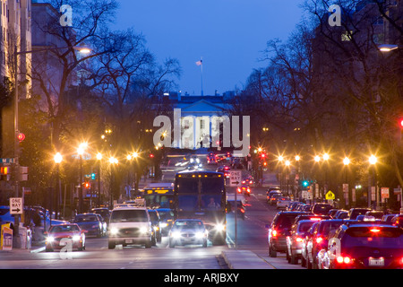 Zeigen Sie ab 16. Street NW Washington DC mit dem weißen Haus am Ende auf 1600 Penn Ave an Stockfoto