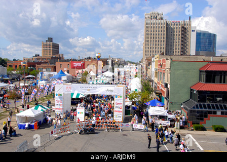 Arts Beats isst Oakland County Stadt Pontiac Michigan MI Sommerfest der Kunst Musik Essen und Gemeinschaft Stockfoto