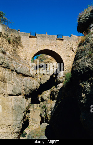 Die Puente Viejo oder alte Brücke, Ronda, Andalusien, Spanien Stockfoto