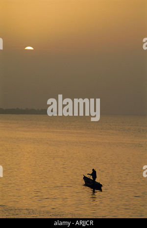 Kleines Boot am Fluss Niger, Segou, Mali, Afrika Stockfoto