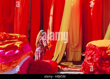 Sari Textilfabrik, Rajasthan, Indien Stockfoto