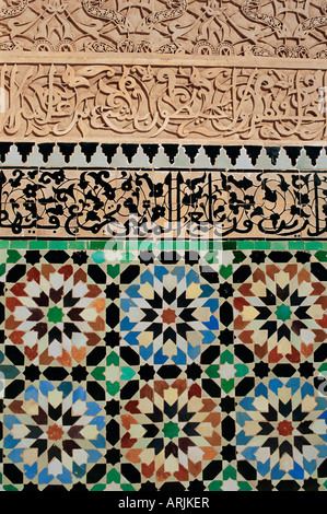 Fliesen und Stuck Dekoration, Ali Ben Youssef Medersa, Afrika, Marokko, Marrakesch (Marrakech) Stockfoto