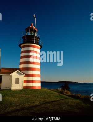 West Quoddy Head Lighthouse, Lubec, Maine, New England, Vereinigte Staaten von Amerika, Nordamerika Stockfoto