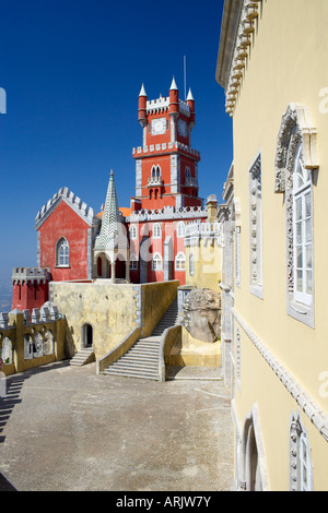 Pena Nationalpalast, erbaut in den 1840er Jahren für die königliche Familie, UNESCO-Weltkulturerbe, Sintra, Portugal, Europa Stockfoto