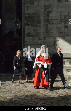 Lord Chancellors Frühstück. Richter Fuß von Westminster Abbey zum House Of Lords. Londoner HOMER SYKES Stockfoto