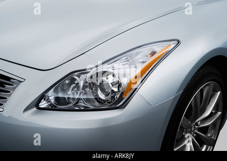 2008 Infiniti G Coupé G37 Sport in grau - Scheinwerfer Stockfoto