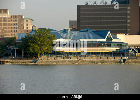 Ansicht von Toledo Ohio OH COSI Science Center Stockfoto