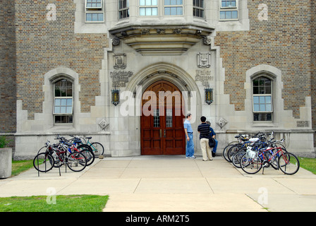 John Cushing Hall of Engineering auf dem Campus der University of Notre Dame in South Bend, Indiana IN Stockfoto