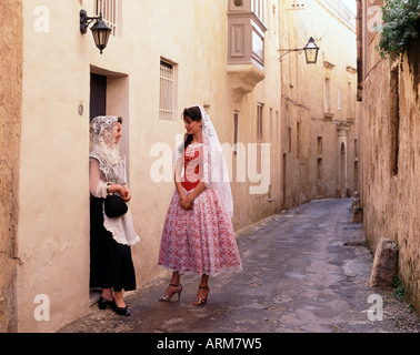 Frauen in Tracht Malta Stockfoto