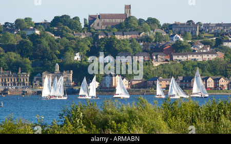 Segelyachten von Penarth Cardiff Bay Stockfoto