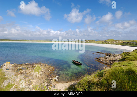 Angelboot/Fischerboot bei Hunden Bay, Connemara, County Galway, Connacht, Republik Irland (Eire), Europa Stockfoto