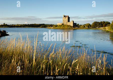 Dunguaire (Dungory) Burg, Kinvarra, County Galway, Connacht, Republik Irland (Eire), Europa Stockfoto