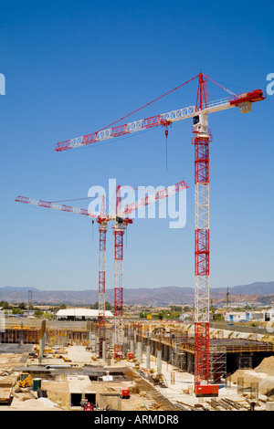 Baukräne auf der Baustelle Stockfoto