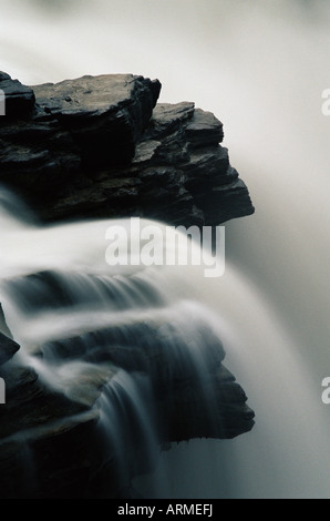 Nahaufnahme des Athabasca Falls, Jasper-Nationalpark, UNESCO World Heritage Site, Alberta, Kanada, Nordamerika Stockfoto