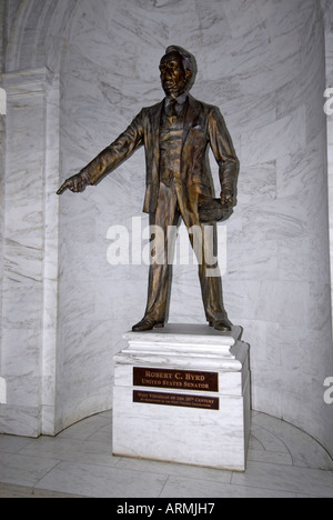 Statue von Robert Byrd U S Senator im State Capitol Building in Charleston West Virginia WV Stockfoto