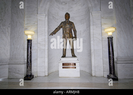 Statue von Robert Byrd U S Senator im State Capitol Building in Charleston West Virginia WV Stockfoto