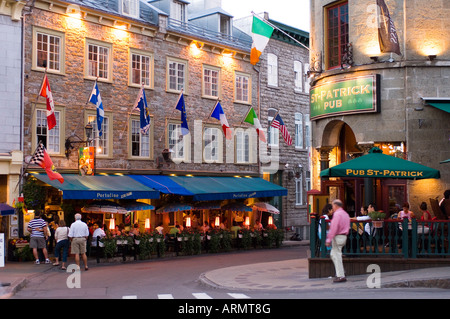 Beliebten Quartier Latin entlang Rue St. Jean, Quebec Stadt, Quebec, Kanada. Stockfoto