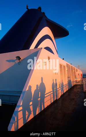 BC Ferry Geist Klasse Schiff, Schatten der Passagiere, Britisch-Kolumbien, Kanada. Stockfoto