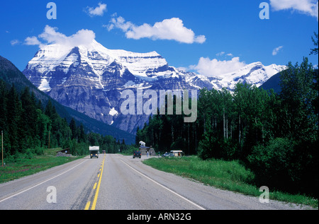 Mount Robson, 3954 M höchste Berg in den kanadischen Rocky Mountains, British Columbia, Kanada. Stockfoto