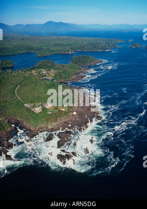 Luftaufnahme der Amphitrite Punkt, Ucluelet, Britisch-Kolumbien, Kanada. Stockfoto