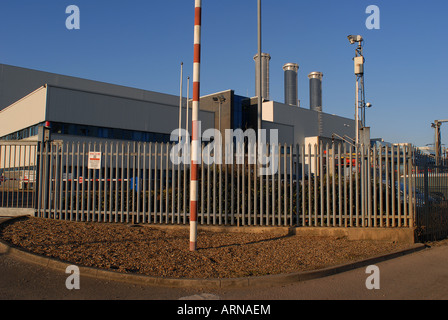 Moderne gasbefeuerte Kraftwerk in Hoddesdon, Hertfordshire, England. Stockfoto