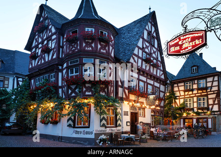 Ein gemütliches Restaurant Old House, Bacharach am Rhein, rheinland-pfalz, Deutschland Stockfoto