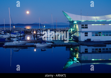 Port-Sidney Marina in der Abenddämmerung, Vancouver Island, British Columbia, Kanada. Stockfoto