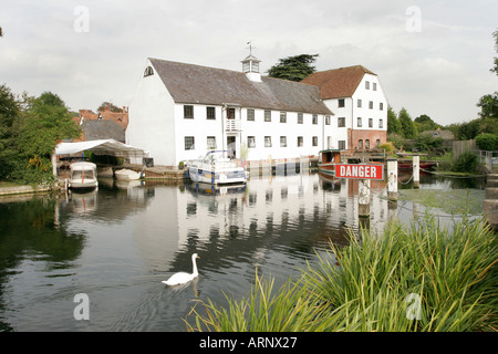 Hambleden Mühle bei Hambleden Lock auf der Themse in England Stockfoto