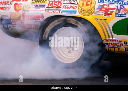 Reifen Sie-Spinnerei zu Beginn des Drag-Rennen bei den 1997 Mopar Nationals Stockfoto