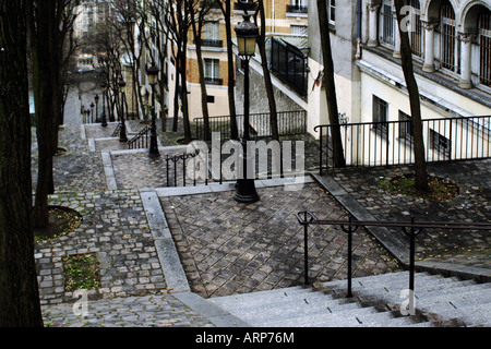 Treppen, die von der Basilika Sacré Coeur in Montmartre Paris Frankreich Stockfoto