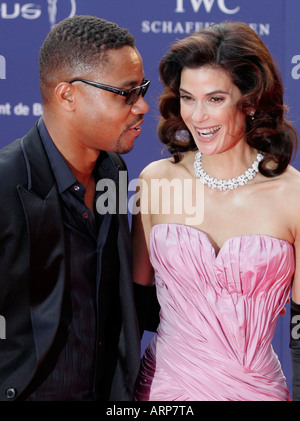 Cuba Gooding Junior Schauspieler und Schauspielerin Teri Hatcher präsentieren die 2006 Laureus Sports Awards in Barcelona Stockfoto