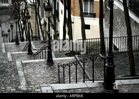 Treppen, die von der Basilika Sacré Coeur in Montmartre Paris Frankreich Stockfoto