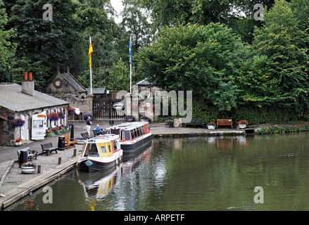 Eine Landschaft Foto von Linlithgow Canal Centre, Manse Straße Becken Stockfoto