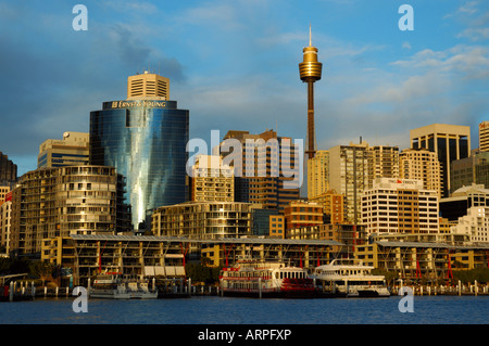 Sydney City bei Sonnenuntergang, Darling Harbour, Sydney, New South Wales, Australien Stockfoto