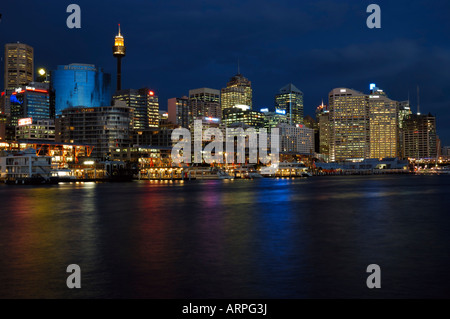 Sydney City nach Sonnenuntergang, Darling Harbour, Sydney, New South Wales, Australien Stockfoto