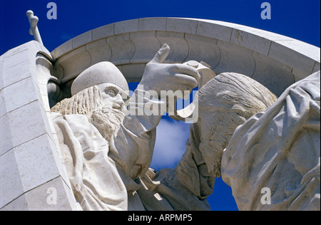 Die Statue der Krönung des ersten Königs von Ungarn - St.-Stephans - durch einen päpstlichen Gesandten in Esztergom, Ungarn Stockfoto