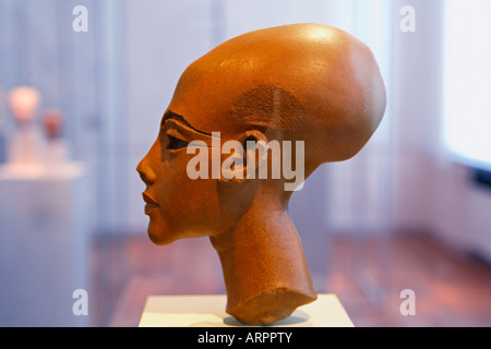 ägyptische Stück der klassischen Kunst im alten Museum Berlin Stockfoto