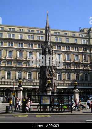 Eleanor Kreuz außerhalb der Charing Cross Bahnhof Strand Stadt Westminster Central London London England Grossbritannien Unite Stockfoto