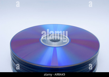 Stapel von leere CD-ROM oder DVD-bereit zum Brennen von Musik mp3 Filme oder backup-Daten Stockfoto