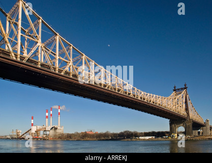 Der Queensboro Bridge, von Roosevelt Island in Manhattan gesehen Stockfoto