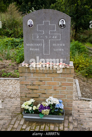 Denkmal für Marchant und Olivier zwei Mitglieder des Widerstands getötet von den deutschen im zweiten Weltkrieg Flandern Belgien Stockfoto