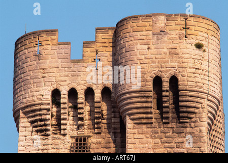 Provence, Frankreich. Abtei von Montmajour oder Abtei von St. Peter oder Abt Pons de L'Orme. Ruinen der mittelalterlichen Antike 12. Jahrhundert Benediktinerkloster Stockfoto