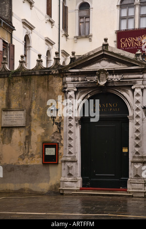 Hintertür Eintritt in das städtische Casino von Venedig, wo Richard Wagner starb an einem Herzinfarkt Stockfoto