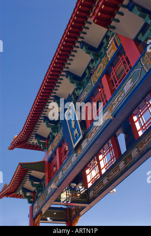 Chinesische Tor am Eingang zum Seattle Chinatown Seattle Washington State USA Stockfoto