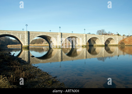 Brücke über den Fluss Don Stockfoto