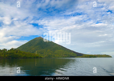 Ansicht des Gunung Api ein aktiver Vulkan auf den Banda-Inseln von Ost-Indonesien Stockfoto